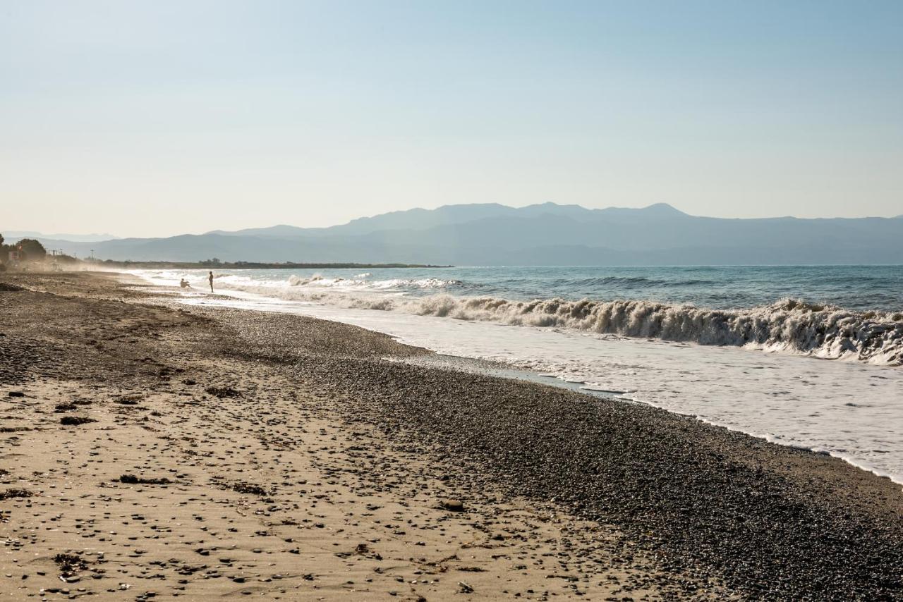Gt Beach Maleme Екстериор снимка
